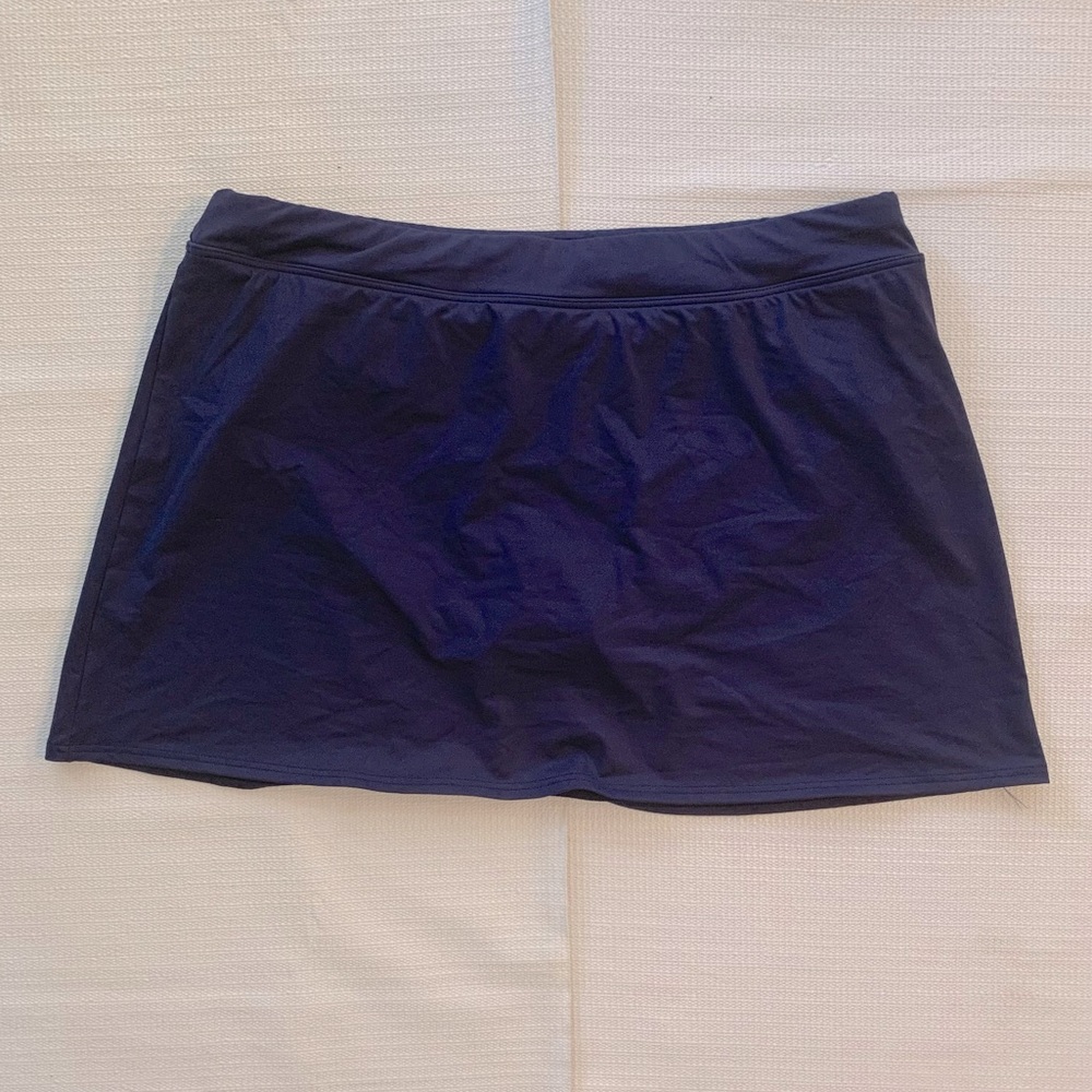 Navy blue woman's size 14 Athletic skirt/skort